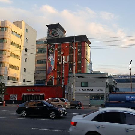 Motel Iu Changwon Eksteriør billede