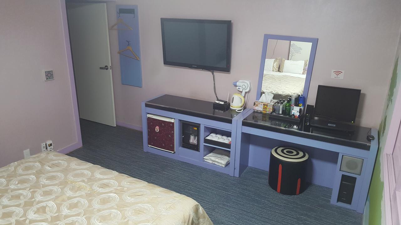 Motel Iu Changwon Eksteriør billede